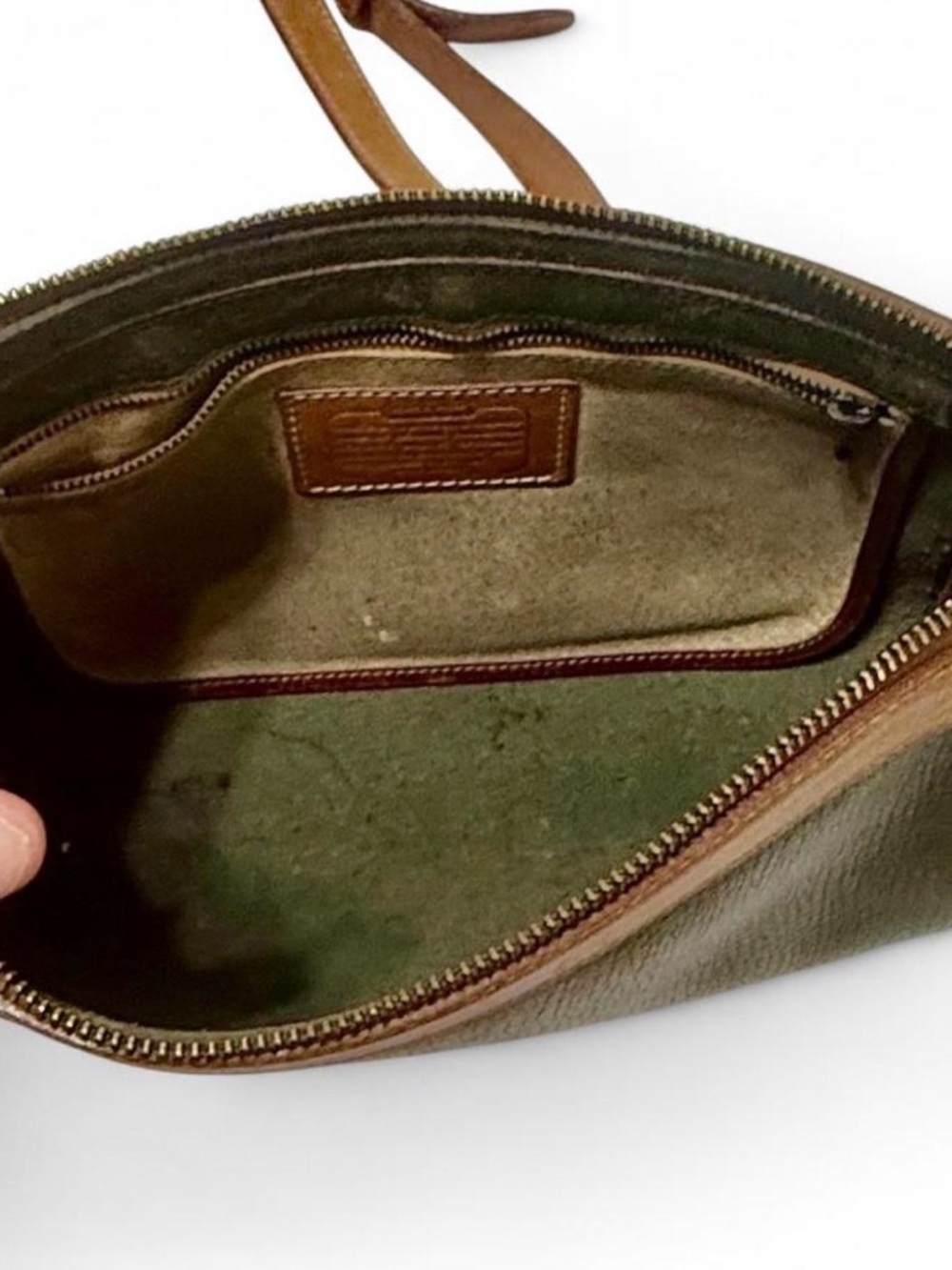 $350 - Vintage Coach Crossbody Bag • Made in Italy • Green Leather - Picture 7 of 8
